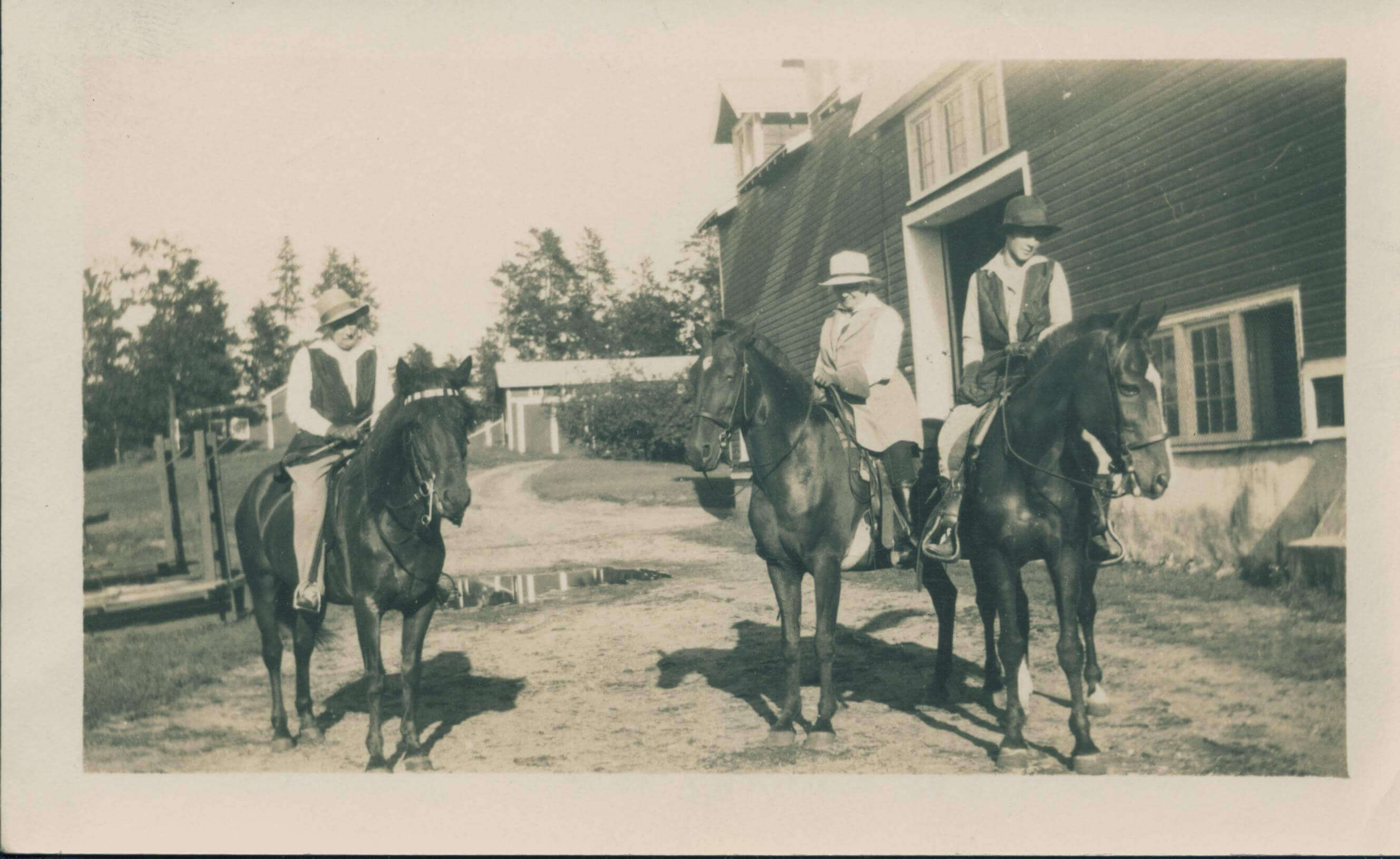 Hazle Buck Ewing, Julia Fairfax Hodge and Lillian Brewer Buck at Thunder Mountain Ranch 1931.